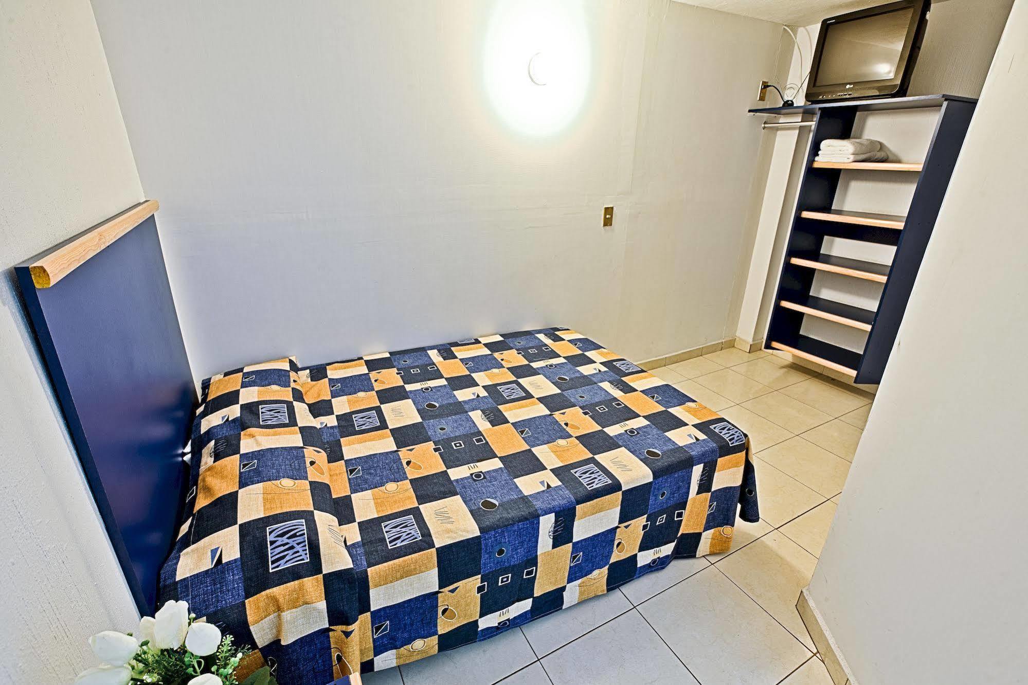Hotel Vagabundo Expo غوادالاجارا المظهر الخارجي الصورة